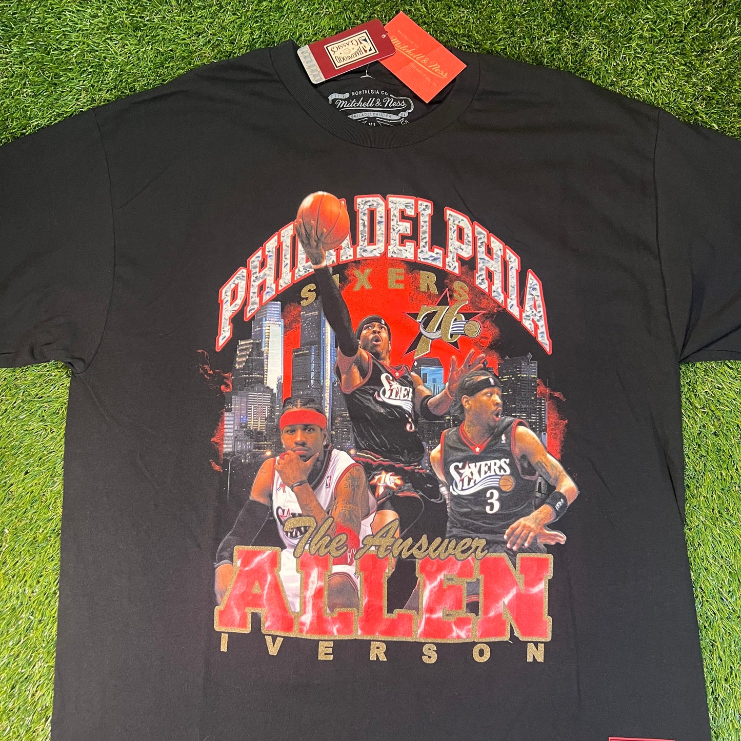 New Philadelphia 76ers Mitchell & Ness Allen Iverson Black Hardwood Classics T-Shirt: Size XL