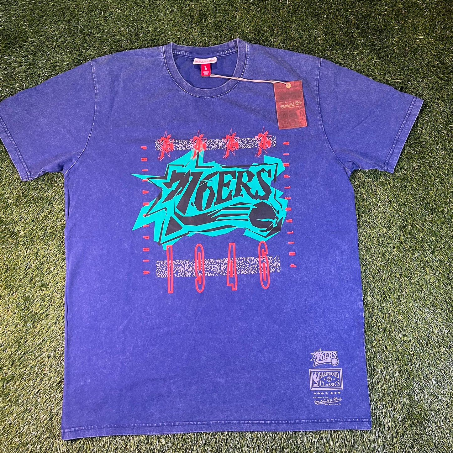 New Philadelphia 76ers '90s Reflective Static Premium T-Shirt