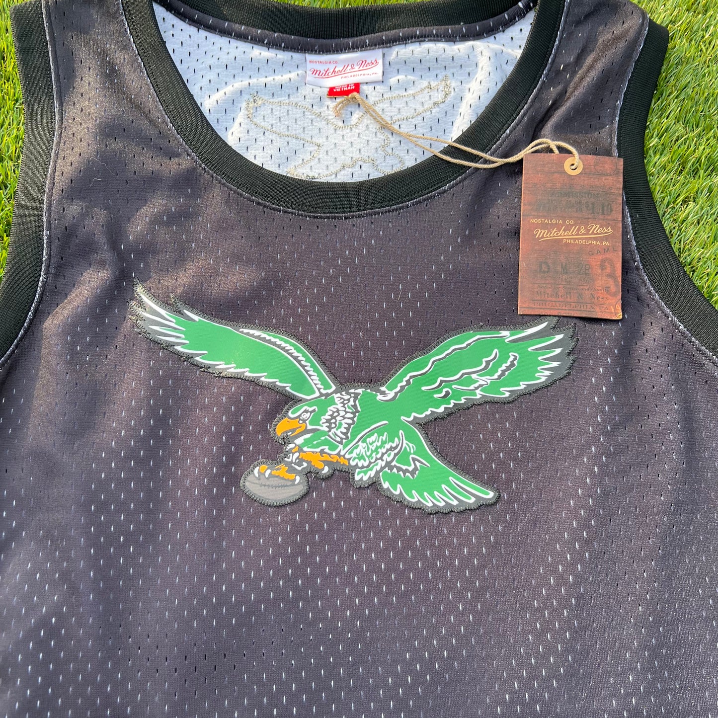 Philadelphia Eagles Mitchell & Ness Vintage Logo Tank: Size XL