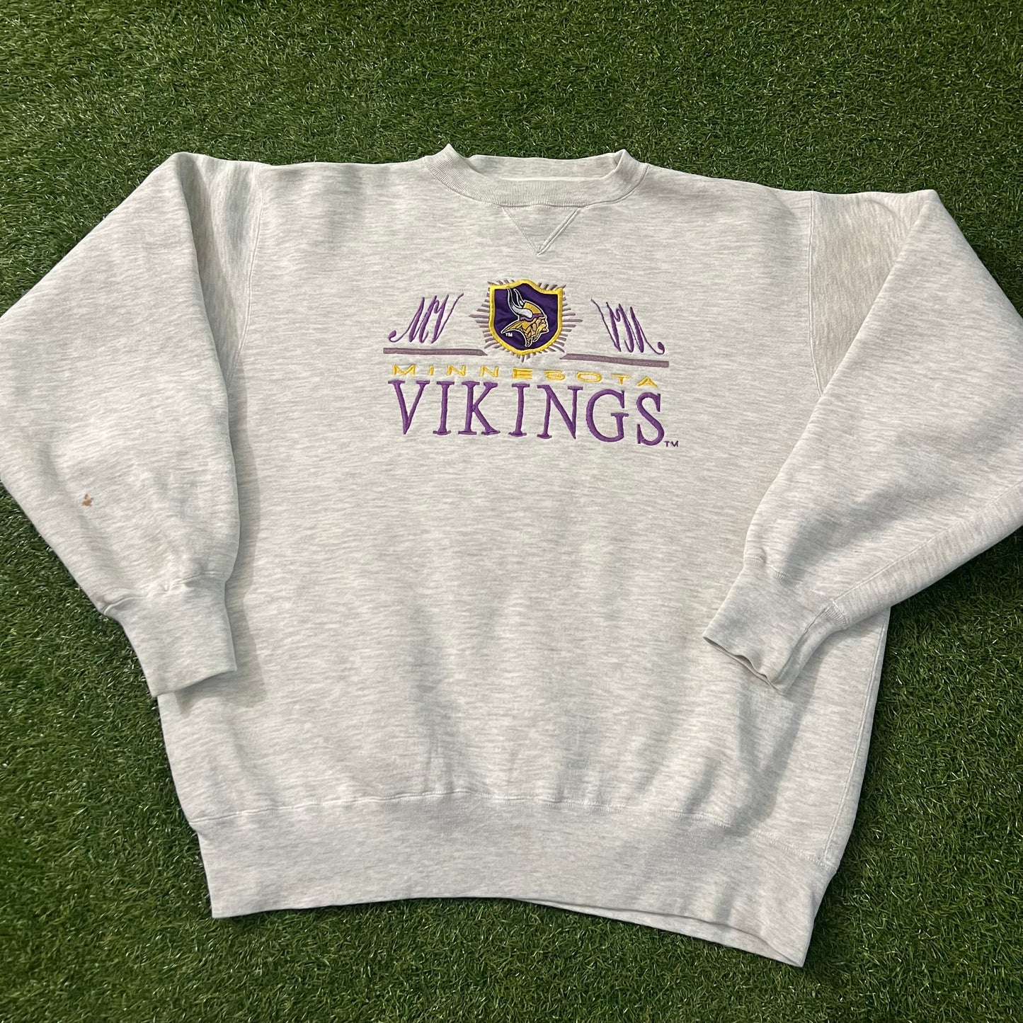 1990 Vintage Minnesota Vikings logo 7 Crewneck Sweater