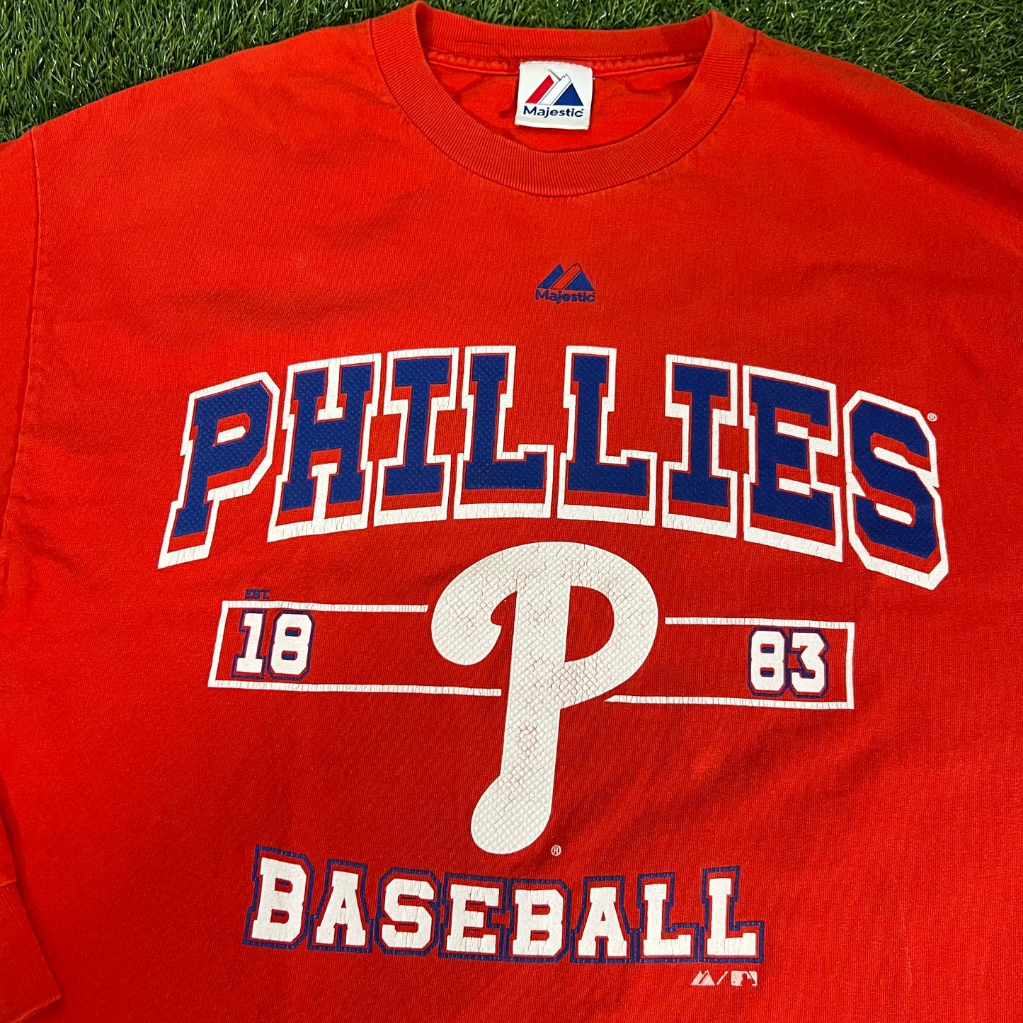 Vintage Philadelphia Phillies Majestic Long Sleeve T-shirt- Size L