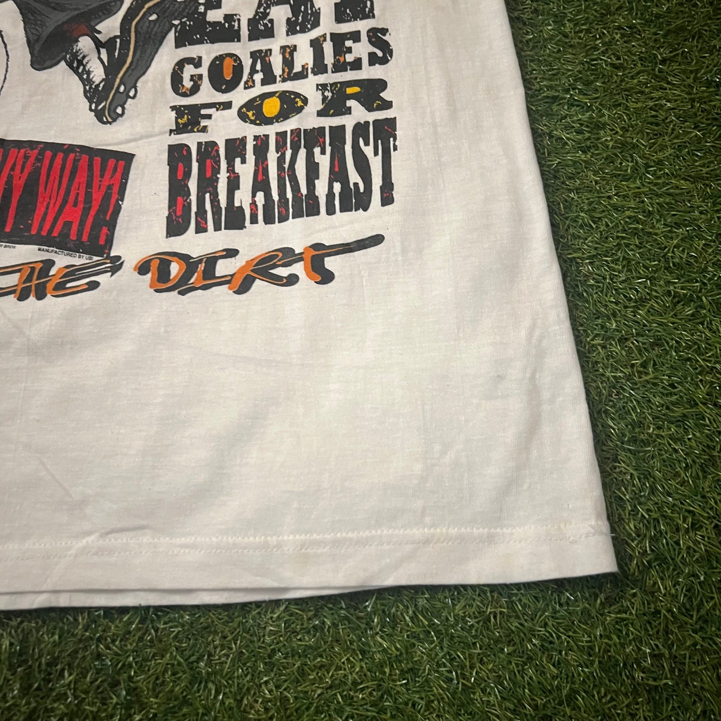 1997 Deadstock Looney tunes Tasmania Devil Soccer T-shirt