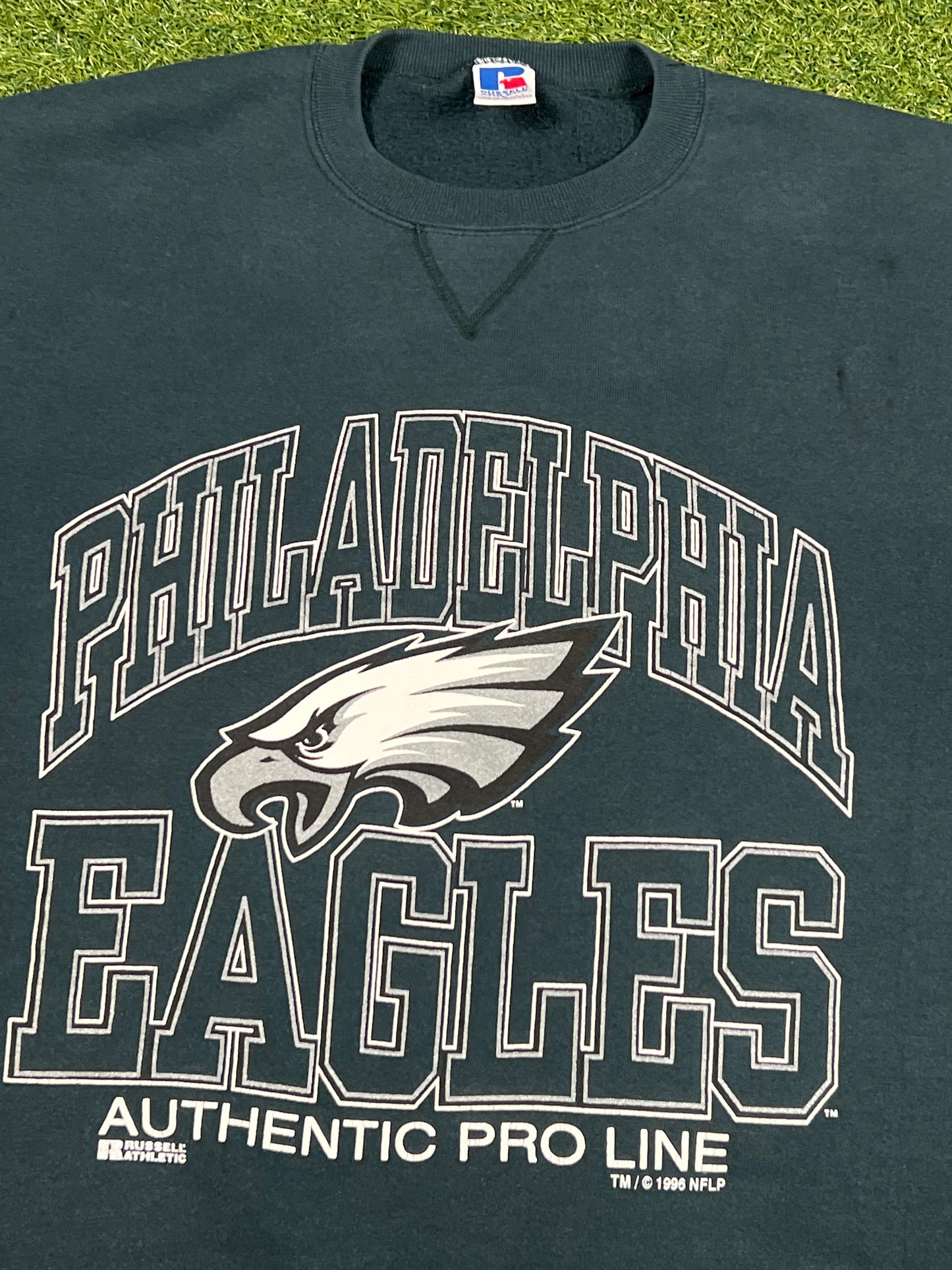 1996 Philadelphia Eagles Russell Athletic Sweatshirt: Size Large