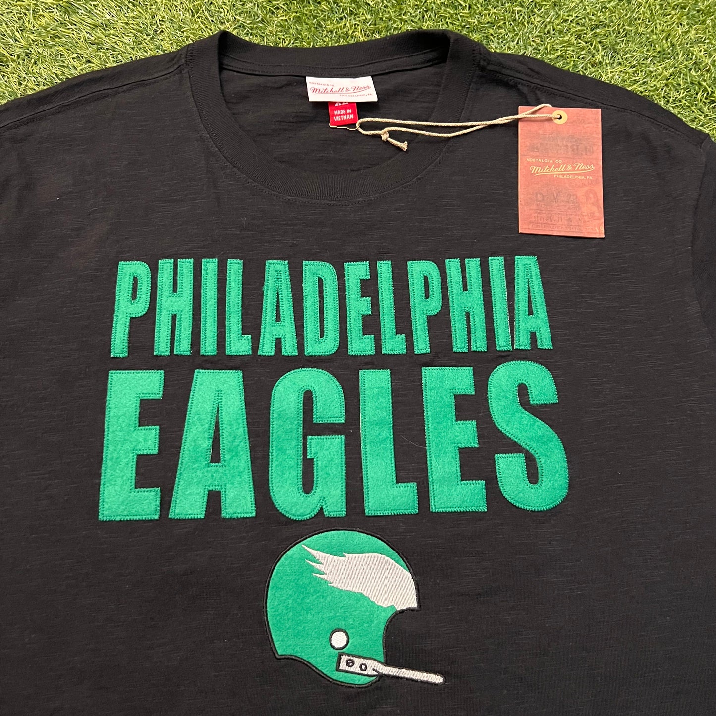 Philadelphia Eagles Mitchell & Ness Legendary Slub T-Shirt: Size L