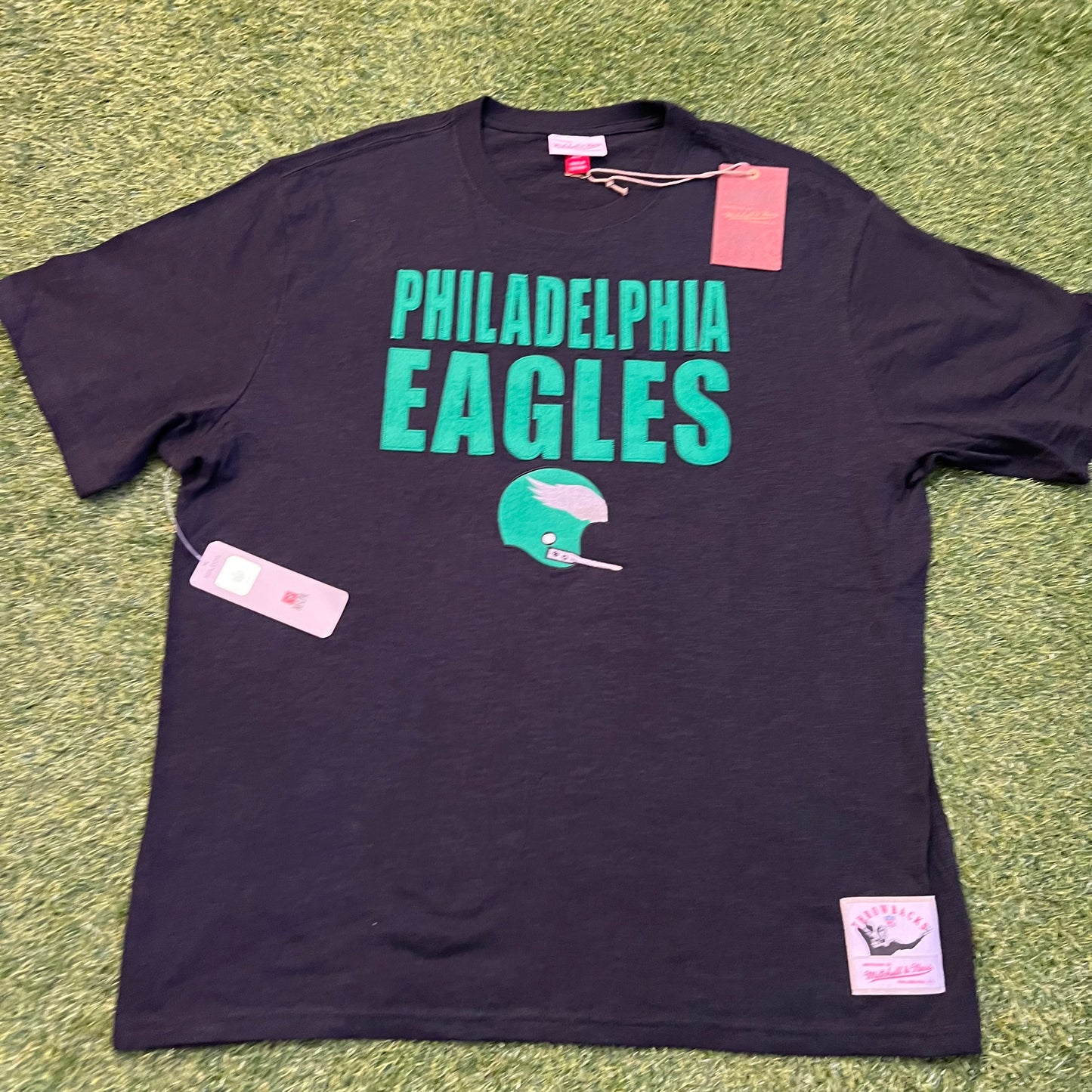 Philadelphia Eagles Mitchell & Ness Legendary Slub T-Shirt: Size L