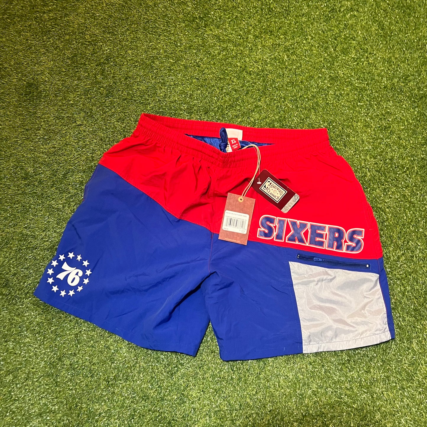 New Mitchell & Ness Sixers Shorts: Size XL