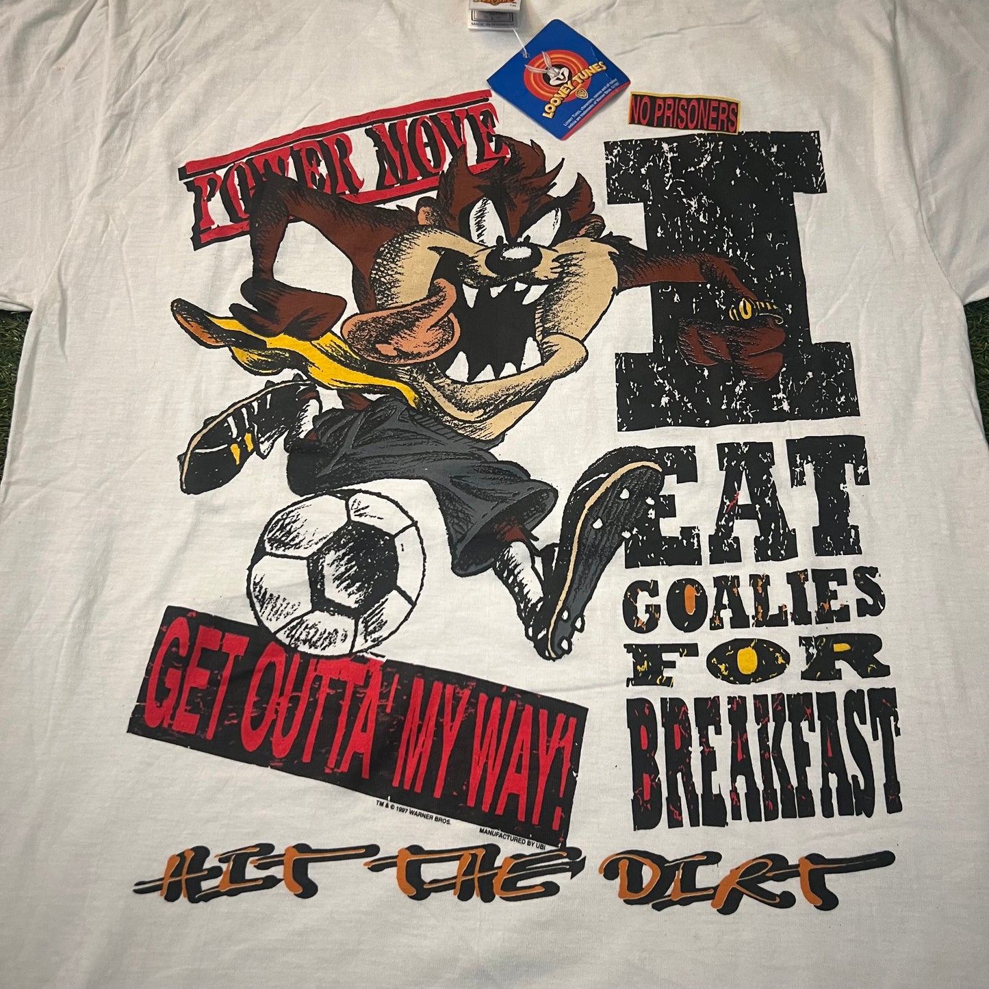 1997 Deadstock Looney tunes Tasmania Devil Soccer T-shirt