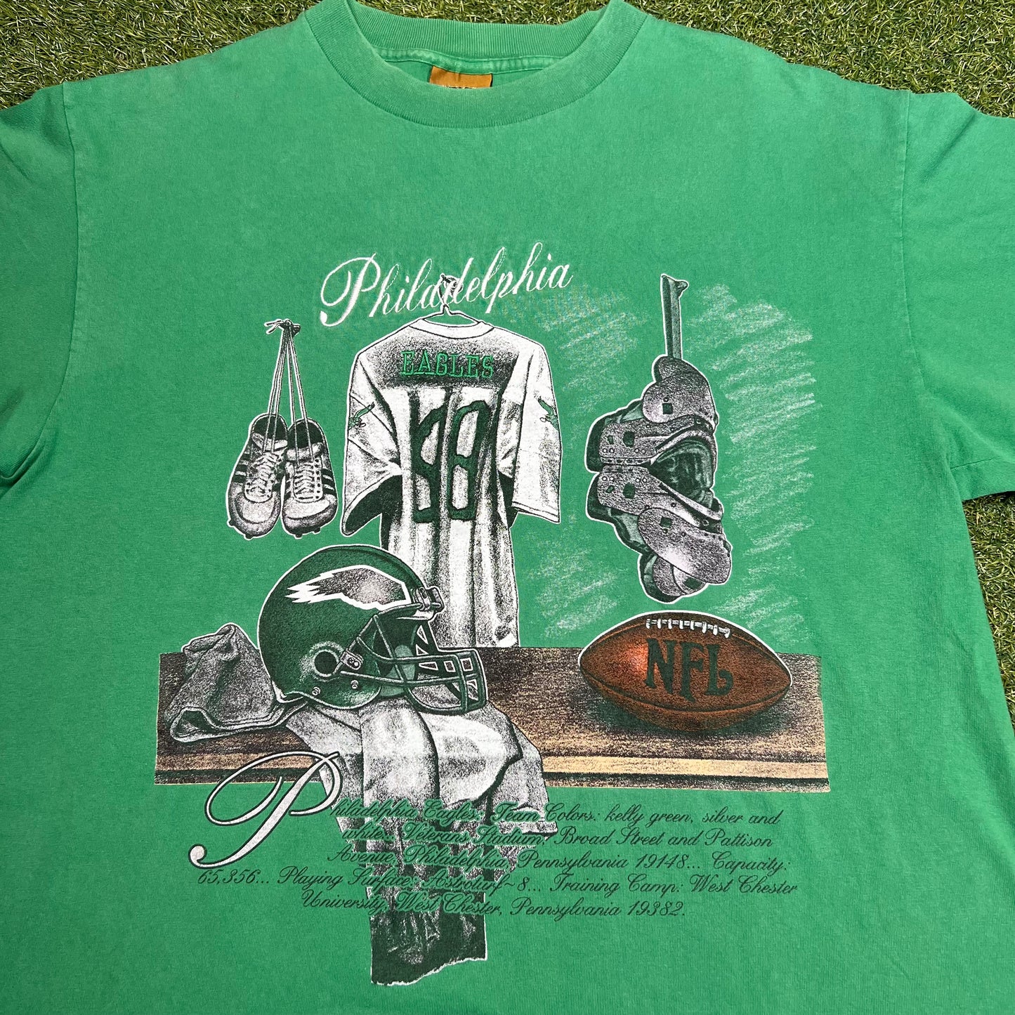 Vintage Philadelphia Eagles Nutmeg Mills Veteran Stadium T-shirt: Size Large