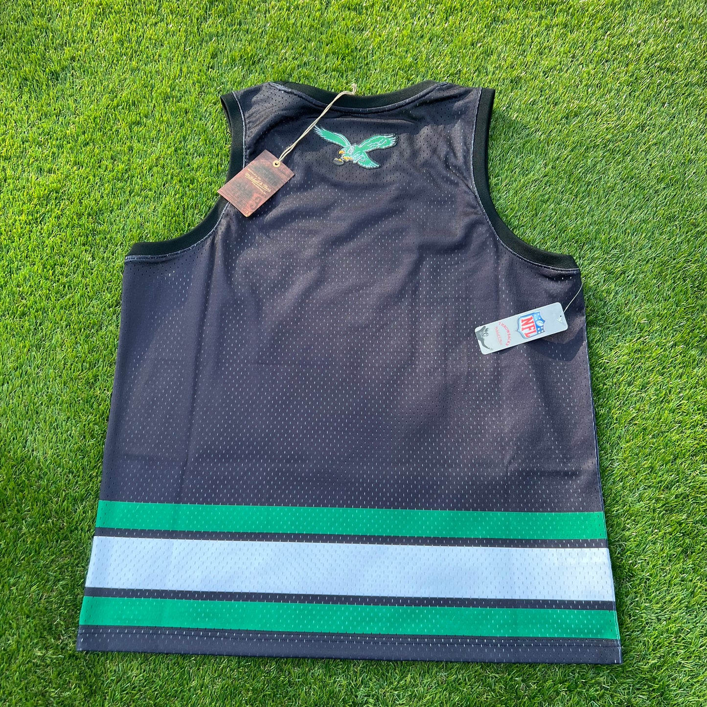 Philadelphia Eagles Mitchell & Ness Vintage Logo Tank: Size XL