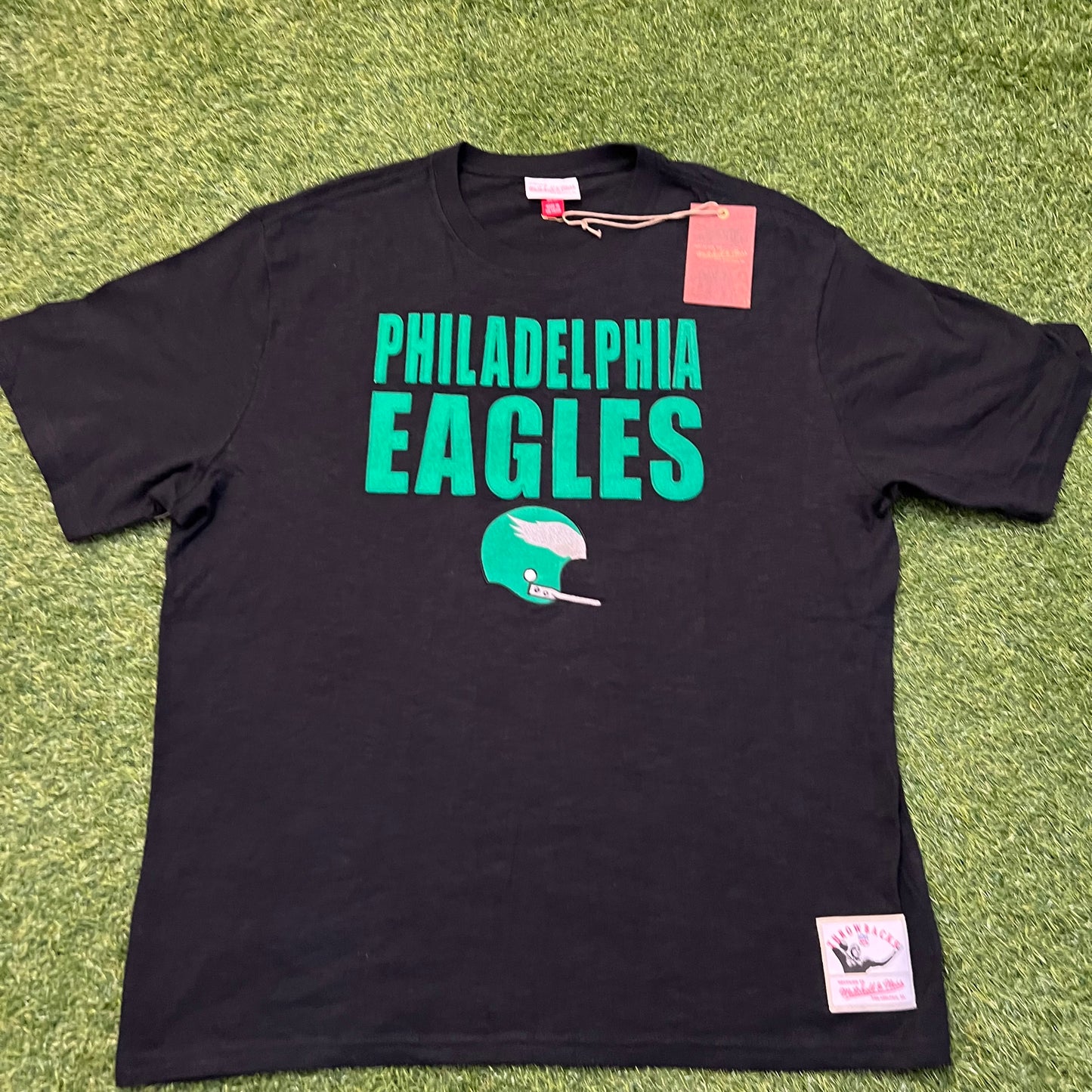 Philadelphia Eagles Mitchell & Ness Legendary Slub T-Shirt: Size L