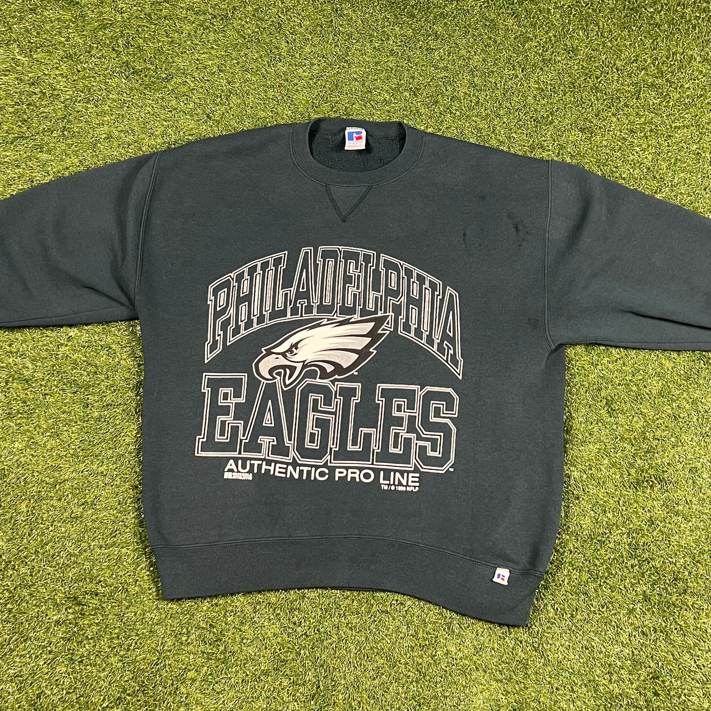 1996 Philadelphia Eagles Russell Athletic Sweatshirt: Size Large