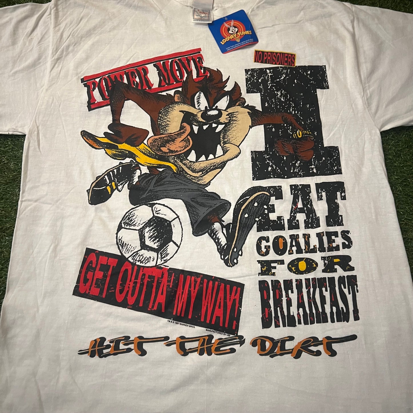 1997 Deadstock Looney tunes Tasmania Devil Soccer T-shirt