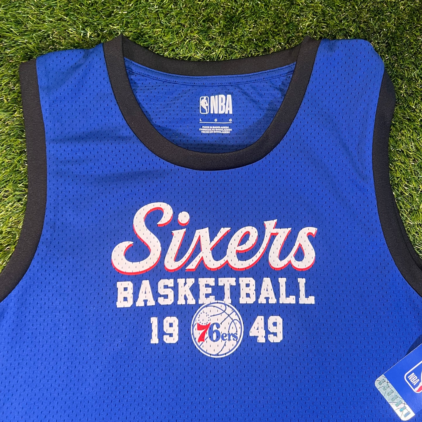 New Philadelphia 76ers Jersey Style Tank: Size Large