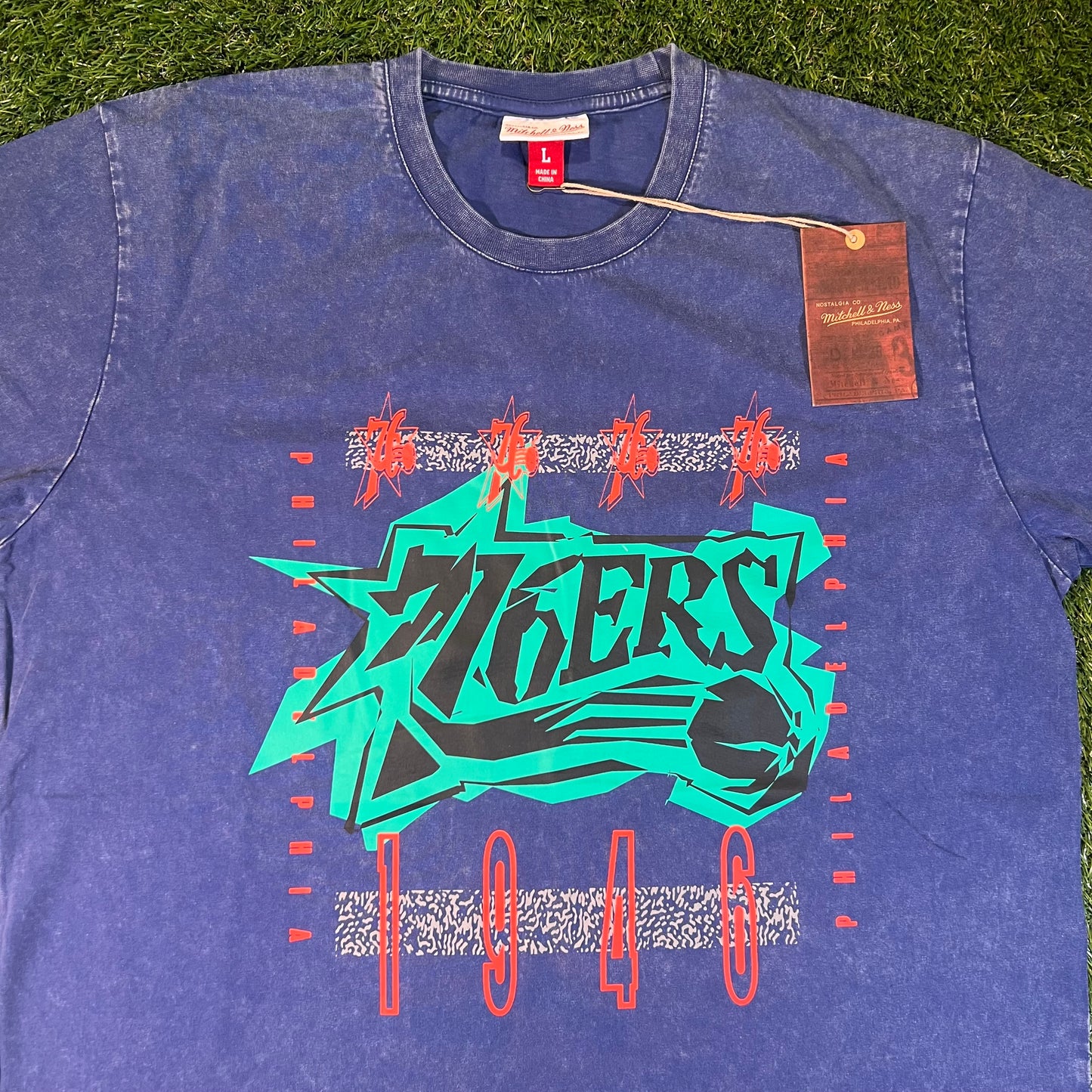 New Philadelphia 76ers '90s Reflective Static Premium T-Shirt