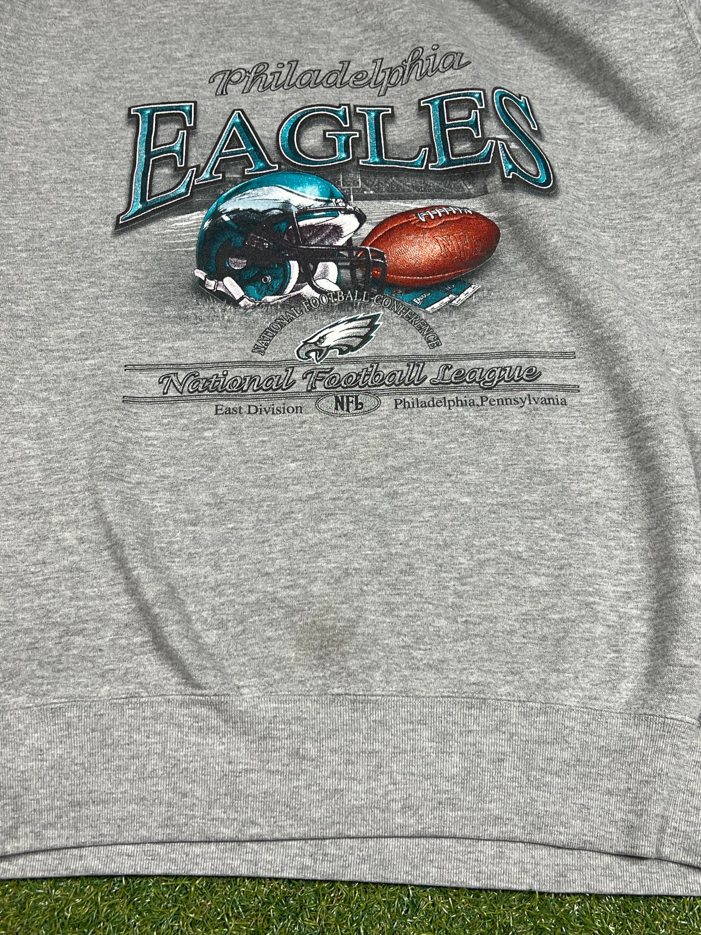 Philadelphia Eagles NFL Football Helmet Pullover Crewneck: Size Large