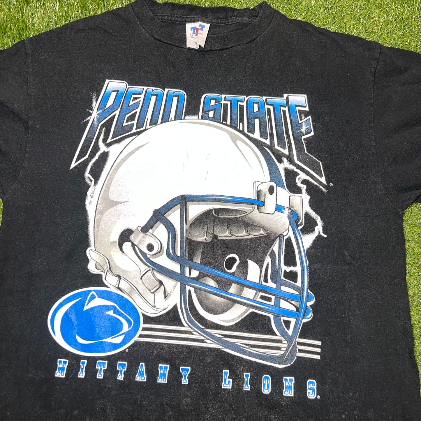 VINTAGE 1990’s  PENN STATE NITTANY LIONS Helmet T-shirt: Size L