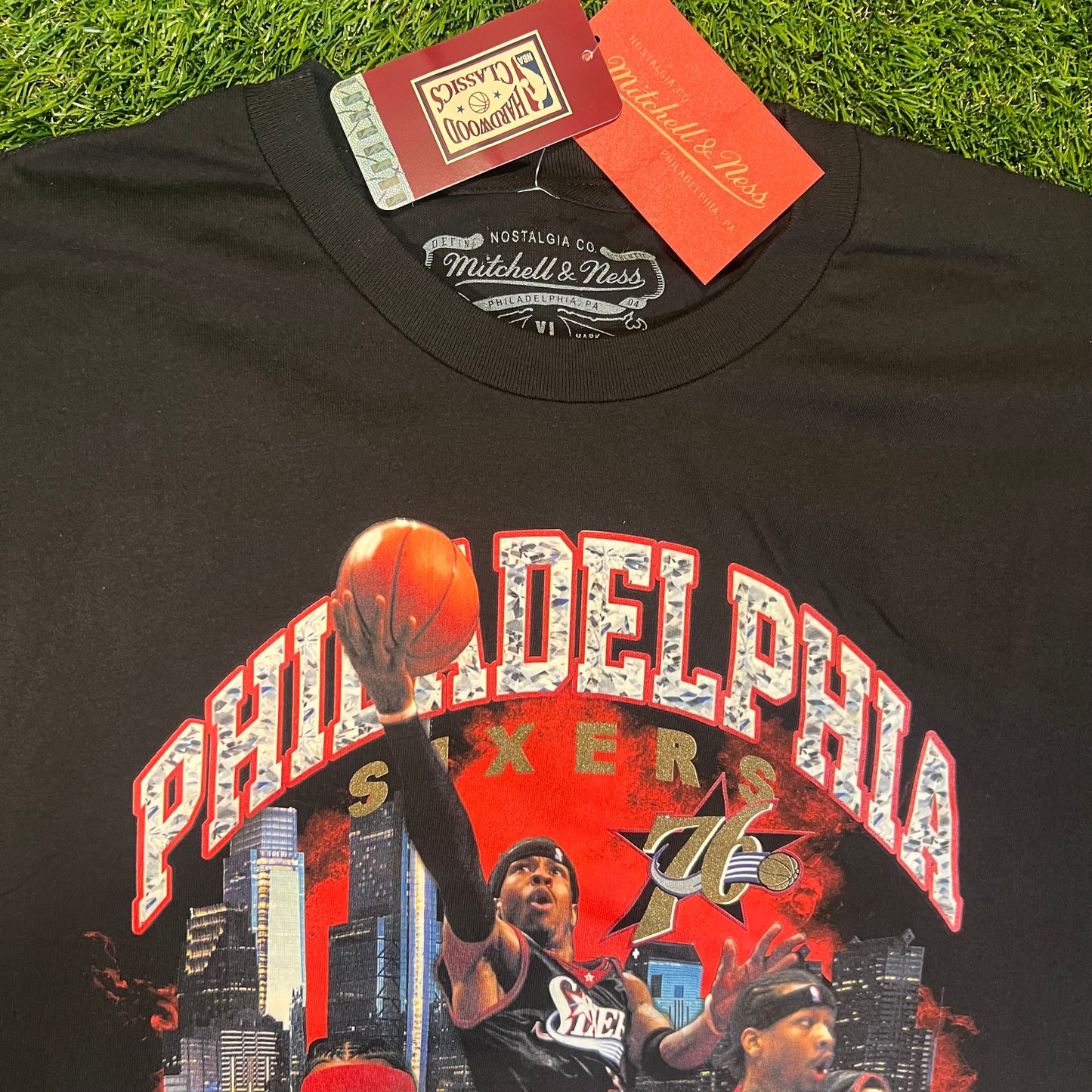 New Philadelphia 76ers Mitchell & Ness Allen Iverson Black Hardwood Classics T-Shirt: Size XL