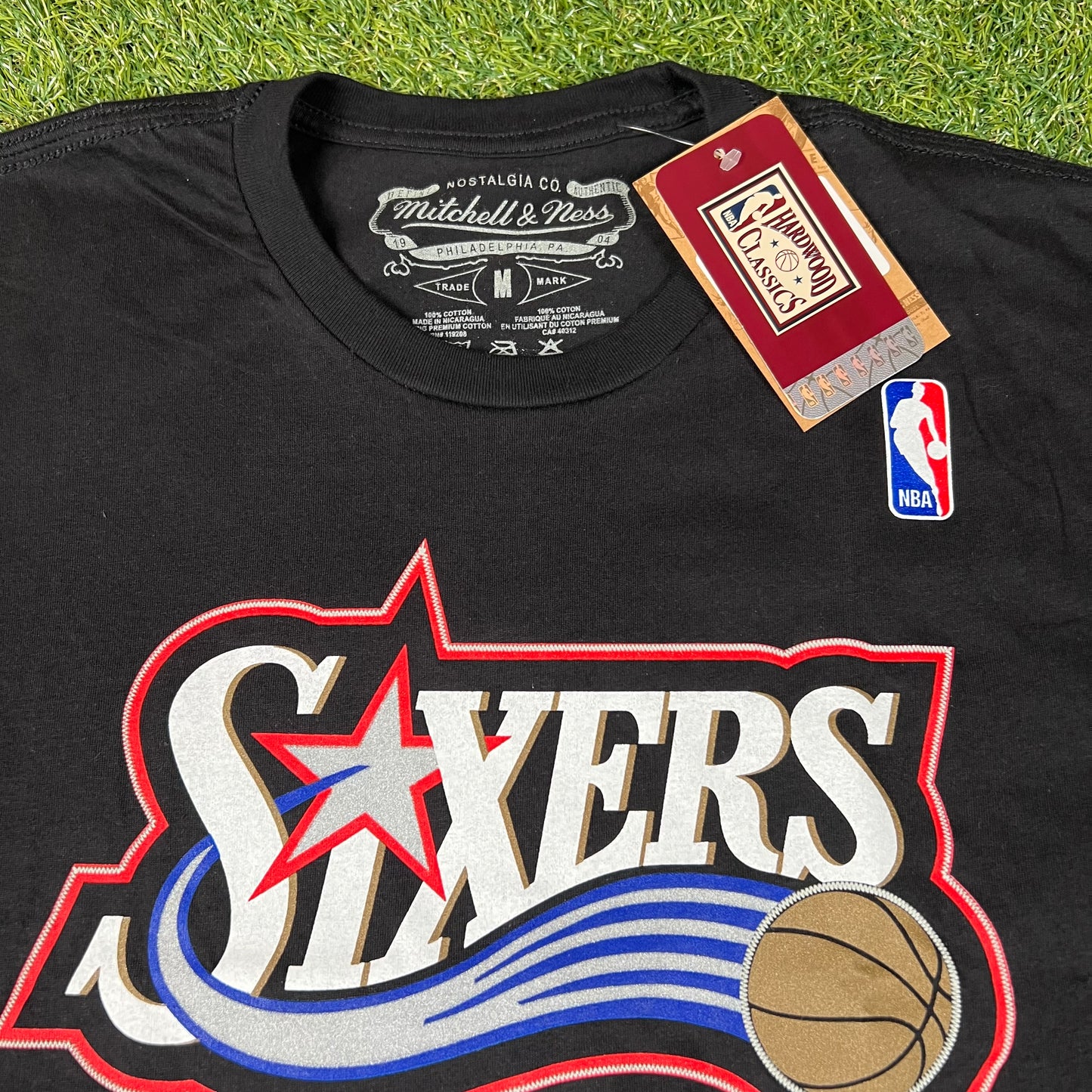 Mitchell & Ness Philadelphia 76ers Allen Iverson T-Shirt Mens NBA Medium