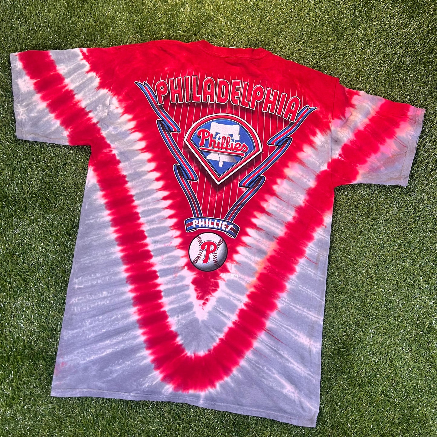 Vintage Philadelphia Phillies Majestic Tie Dye T-shirt: Size L