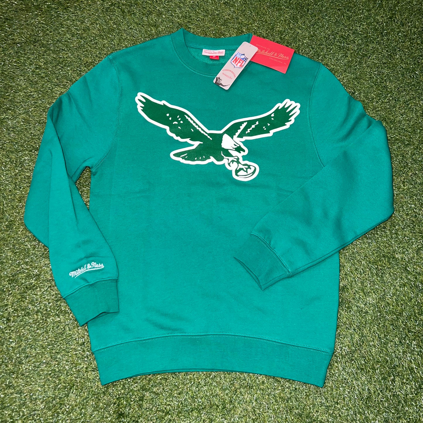 New Philadelphia Eagles Mitchell & Ness Mens Kelly Green Long Sleeve Crew Sweatshirt: Size Small