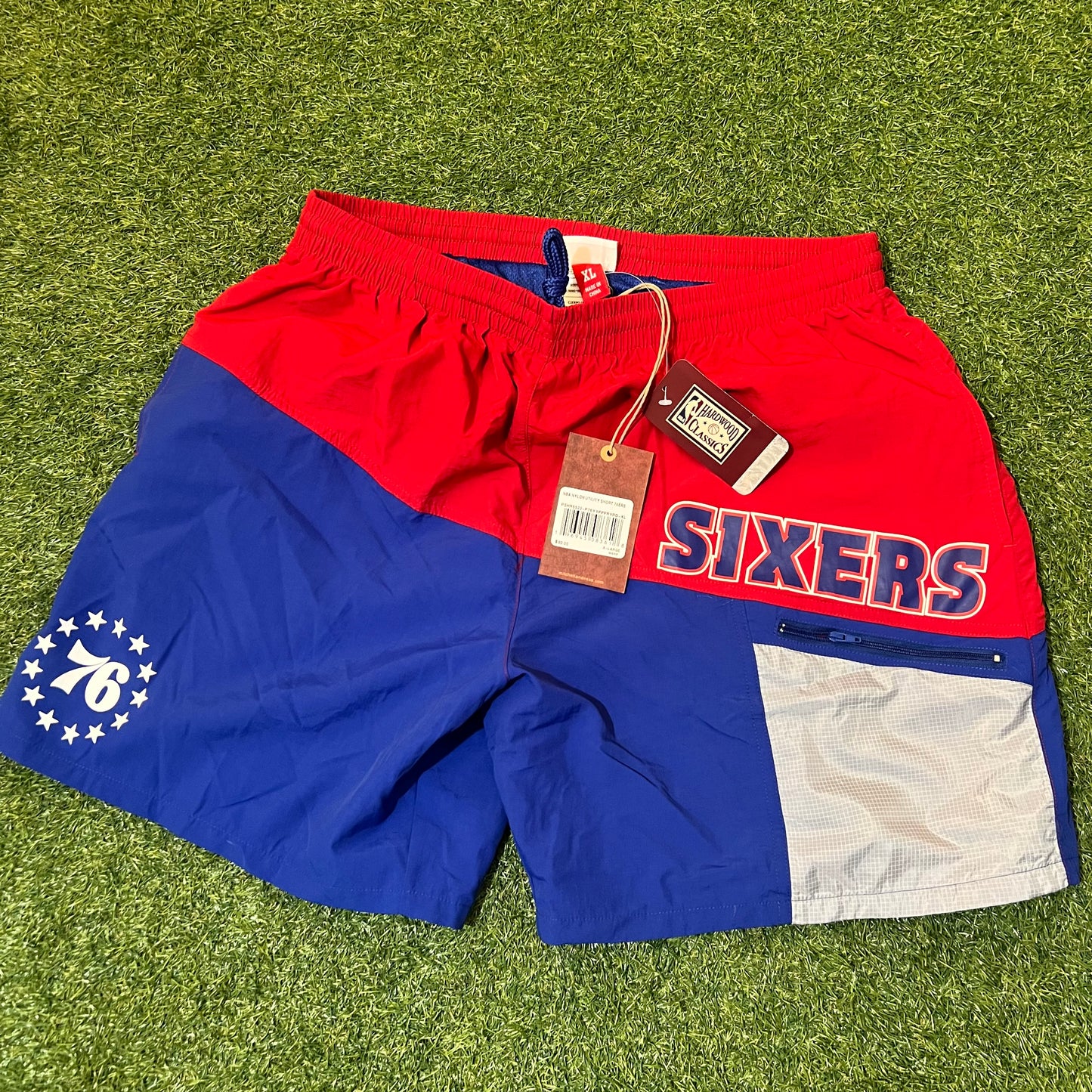 New Mitchell & Ness Sixers Shorts: Size XL