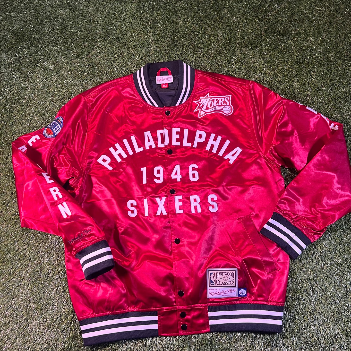 New Philadelphia 76ers Mitchell & Ness Button Red Satin Jacket: Size L