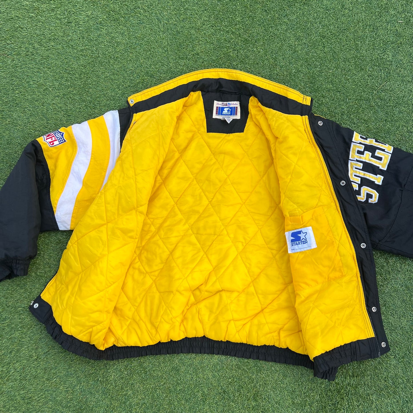 Rare Vintage Pittsburgh Steelers Starter Puffer Coat Jacket: Size XL