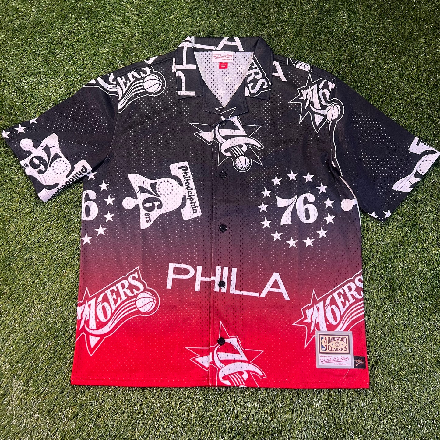 New Philadelphia 76ers Mitchell & Ness Jersey Shirt: Size L