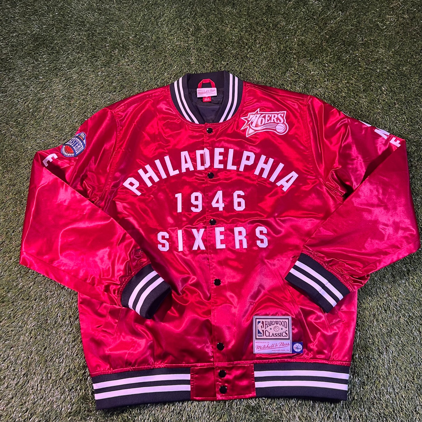 New Philadelphia 76ers Mitchell & Ness Button Red Satin Jacket: Size L