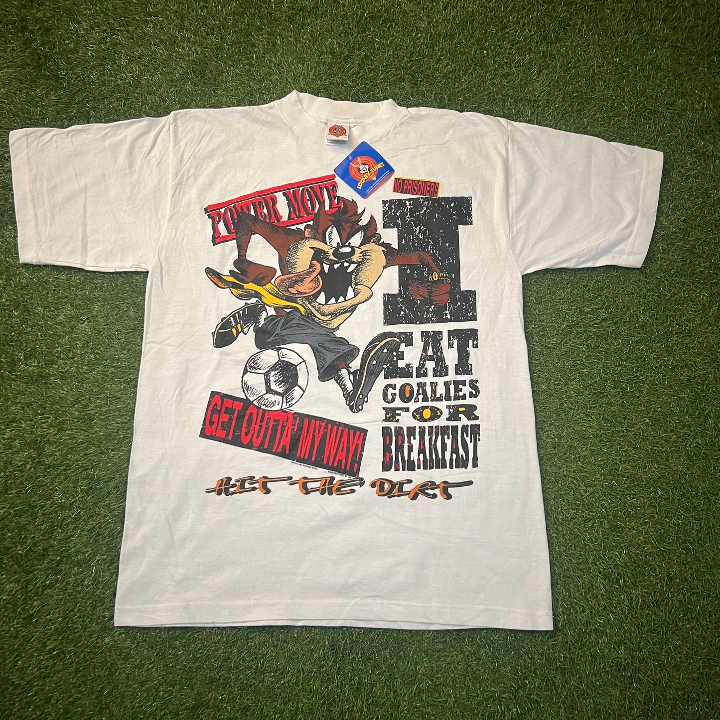 1997 Deadstock Looney tunes Tasmania Devil Soccer T-shirt