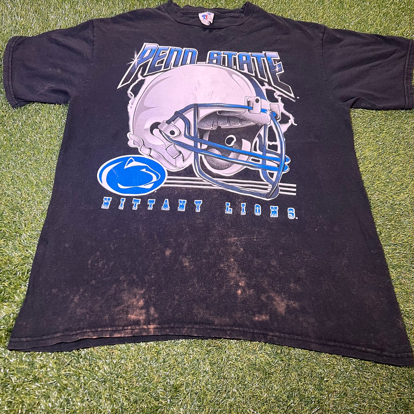 VINTAGE 1990’s  PENN STATE NITTANY LIONS Helmet T-shirt: Size L